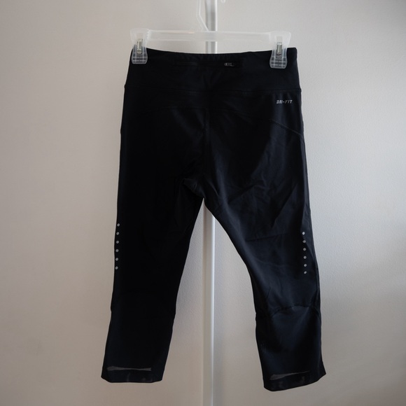 Nike Epic Lux Running Capris - Picture 2 of 9